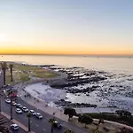 Urban Luxury Apartment In Sea Point