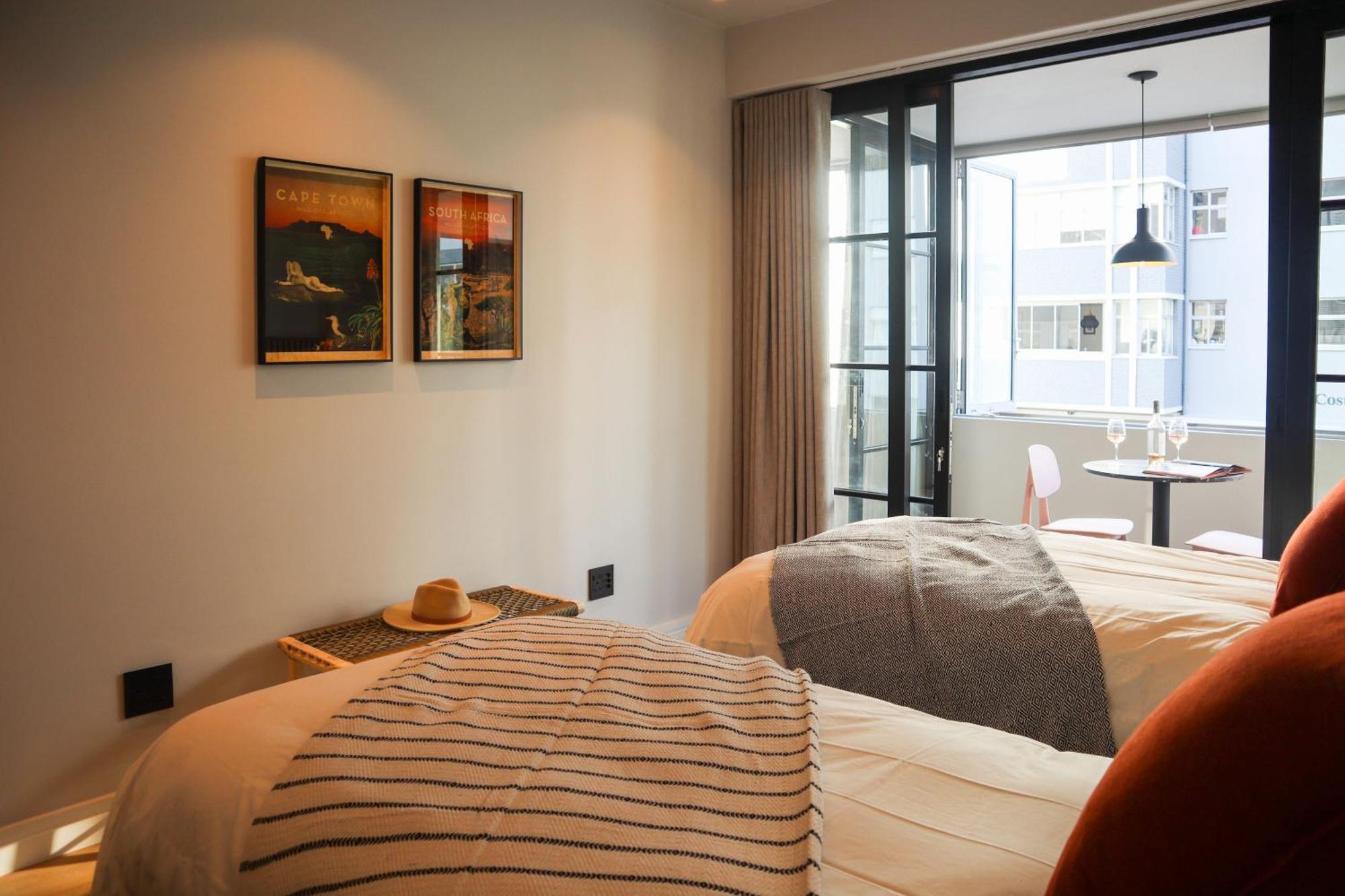 Urban Luxury In Sea Point * Cape Town