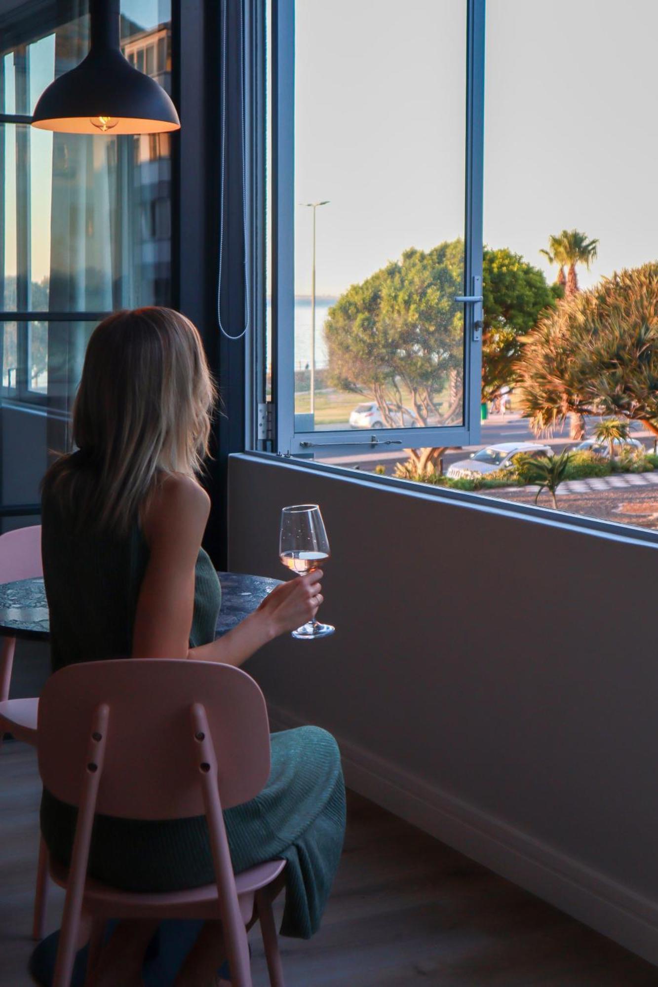 Urban Luxury In Sea Point Apartment